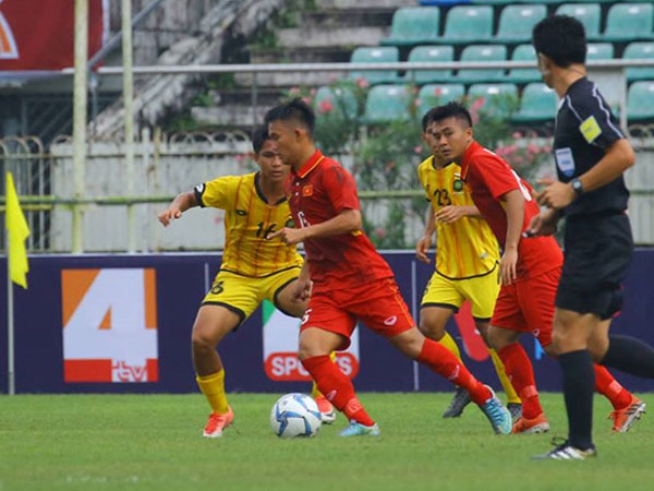 Việt Nam khởi đầu giải U18 Đông Nam Á bằng trận thắng 8-1