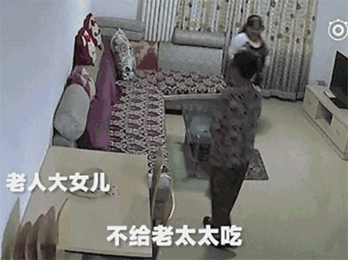 Bất mãn vì sắp bị sa thải, người giúp việc quay sang ngược đãi mẹ chủ nhà để trả đũa