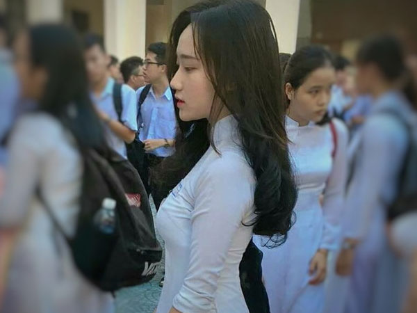 Những thiếu nữ Việt gây thương nhớ vì quá xinh đẹp trong tà áo dài