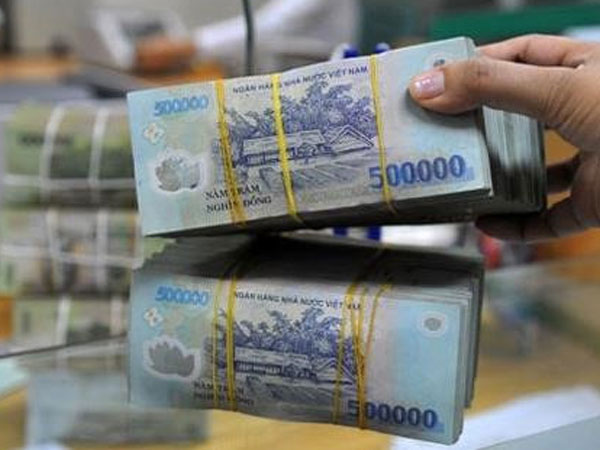 Sau đề xuất tăng VAT, Bộ Tài chính kiến nghị giảm phí cho doanh nghiệp