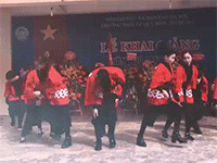 Video: Thích thú màn nhảy "quên sầu" của thầy cô và học sinh