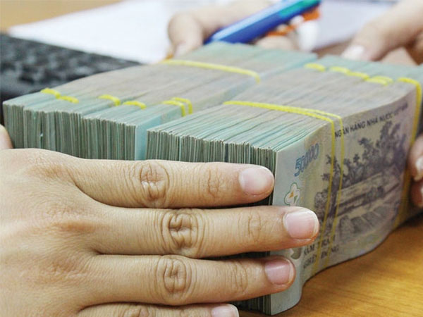 Huyện trả hơn 5 tỷ đồng cho học sinh nghèo sau ba năm bị quên