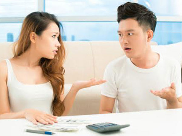 Phát sợ người chồng khấu trừ 20 nghìn mua bánh vào tiền trợ cấp nuôi con