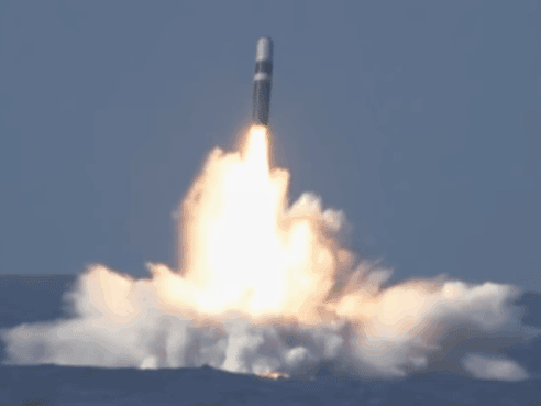 Tên lửa Trident II: Cây đinh ba của thần biển cả Poseidon
