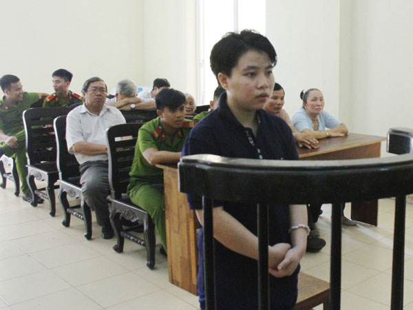 Nữ sinh đâm chết bạn học do mâu thuẫn tình cảm đồng giới