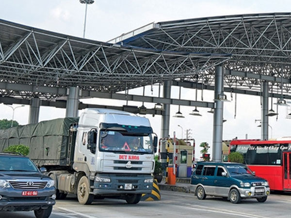 Nhà đầu tư BOT tố bị "ép" dùng công nghệ thu phí không dừng của một đơn vị