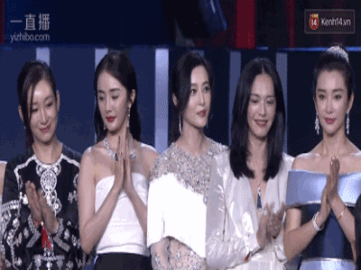 Chỉ một hành động nhỏ, Phạm Băng Băng chứng tỏ EQ cao ngất ngưởng xứng đáng với danh xưng "Nữ hoàng Cbiz"