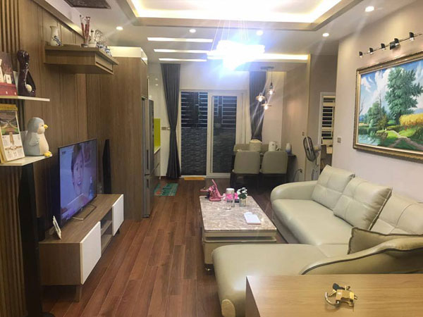 Cô gái đòi người yêu "phải mua nhà Hà Nội rồi mới cưới, chẳng ai ở nhà thuê cả đời" khiến dân mạng tranh cãi
