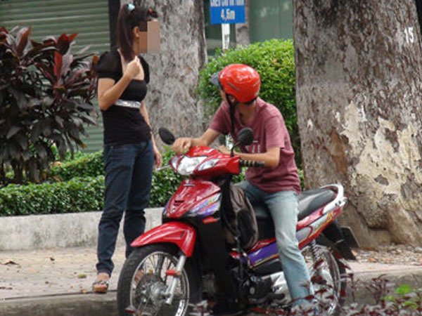 Thử quản lý mại dâm theo khu vực xem nào