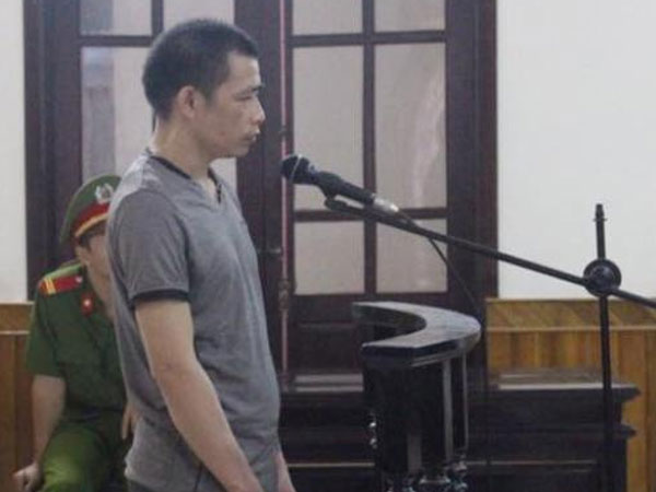 Thêm án cho kẻ ra tay đâm trọng thương bạn tù