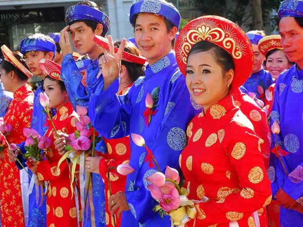Thuế tăng sốc: Làm đám cưới cũng lo
