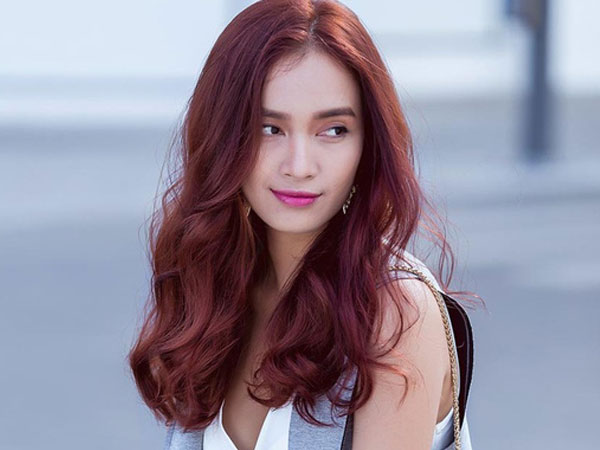 Ca sĩ Ái Phương gây sốc khi khuyến khích bán dâm để mua Iphone X