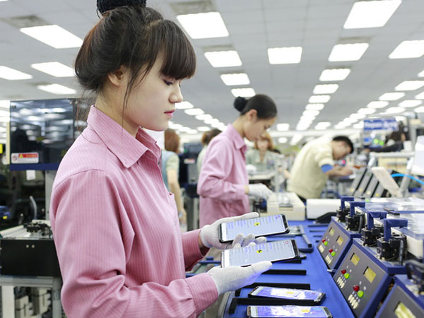 Gia đình công nhân nuôi 2 con chỉ còn 400.000 đồng/tháng tiền tích luỹ