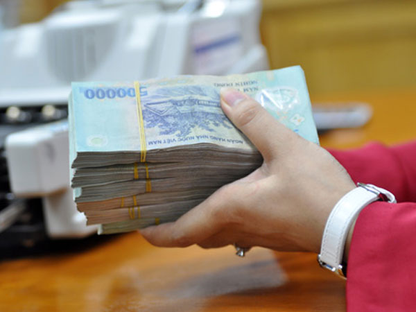 Lại đề xuất đánh thuế lãi tiền gửi tiết kiệm