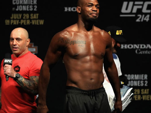 Chấn động UFC thế giới: Người bị đấm mất trí, kẻ “vua doping"