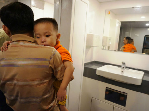 Chi cả trăm tỉ, tàu vẫn có mùi