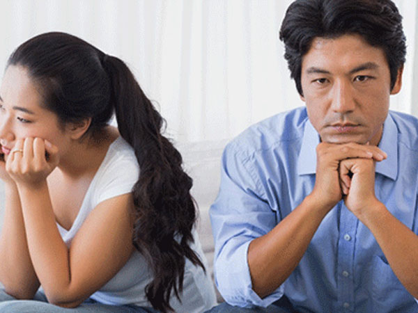Những ông chồng không chịu ly hôn vì sợ khó thăng tiến