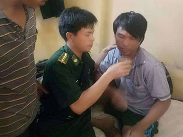 Tàu chìm, ba ngư dân ôm can nhựa lênh đênh trên biển 30 tiếng
