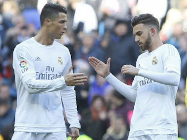 Đua Giày vàng: Kém Messi, Ronaldo "trút giận" lên đàn em cứu tinh
