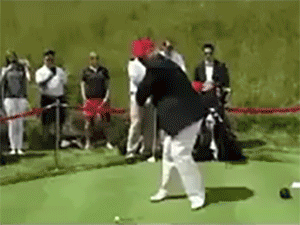 Trump đăng ảnh chế đánh golf trúng người Clinton