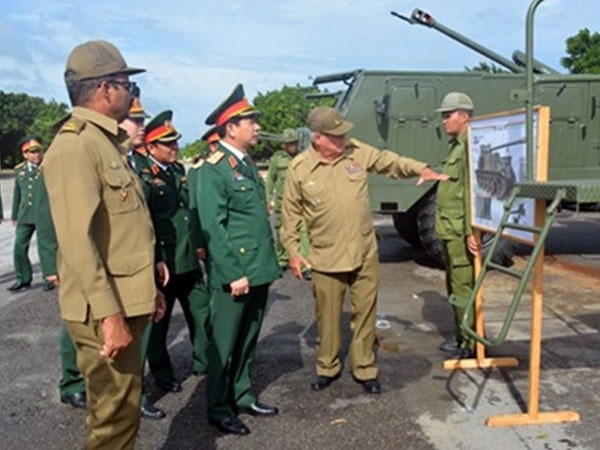 Việt Nam sẽ tự hành hóa trọng pháo theo "phong cách Cuba"?