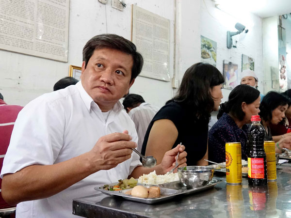 Ông Đoàn Ngọc Hải ăn cơm 2.000 đồng