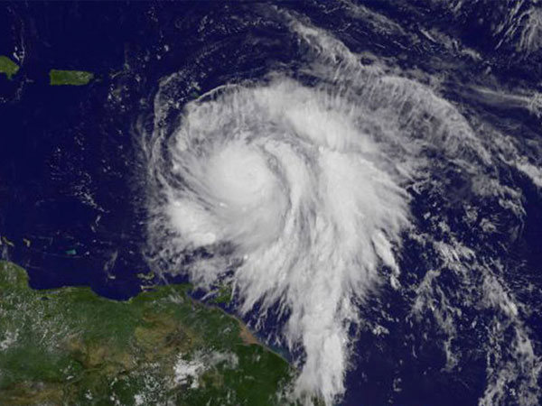 Siêu bão Maria đổ bộ cấp 5, Dominica bị tàn phá nghiêm trọng