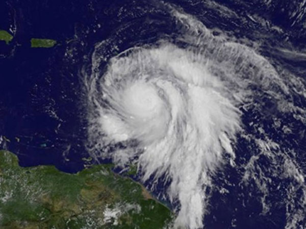 Vùng Caribe đối mặt bão "cực nguy hiểm" Maria, mạnh ngang Irma