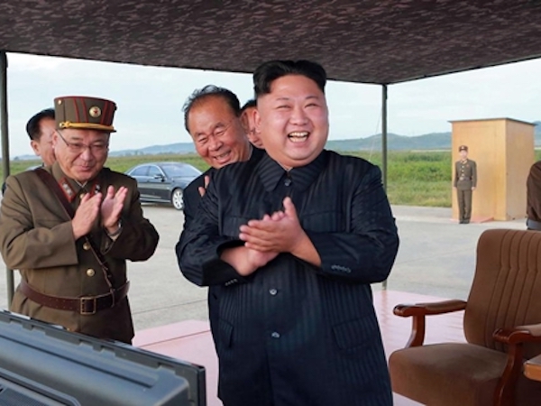 Bạn thân Kim Jong-un muốn đưa Dybala đến Triều Tiên
