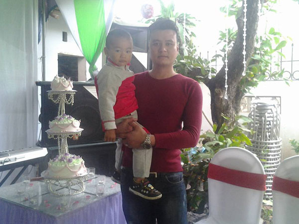 Bé trai 4 tuổi mất tích khi về nhà bà ngoại chơi, bố nhận được cuộc điện thoại bảo đến nhận xác con