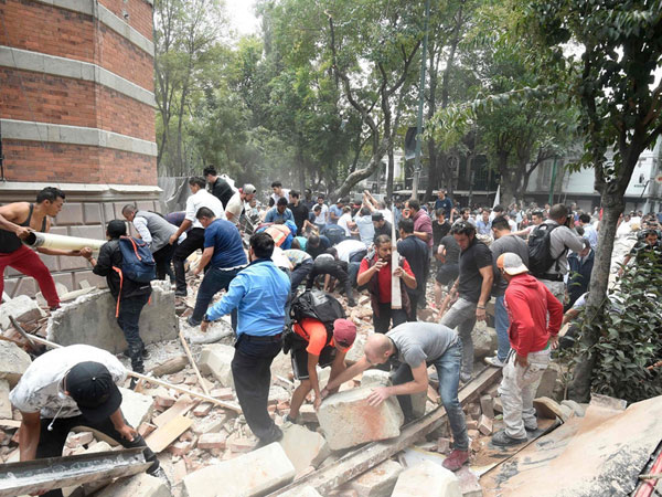 Động đất kinh hoàng ở Mexico: "Như thể Chúa nổi giận với chúng tôi"