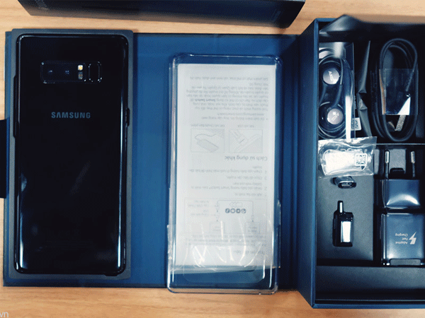 Mở hộp Galaxy Note 8 sắp lên kệ ở Việt Nam