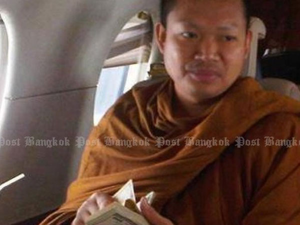 Nhà sư ăn chơi nhất Thái Lan hầu tòa vì cáo buộc hiếp dâm