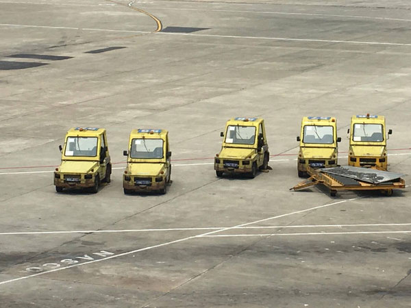 Tạm giữ lái xe tông chết người trong sân bay Nội Bài