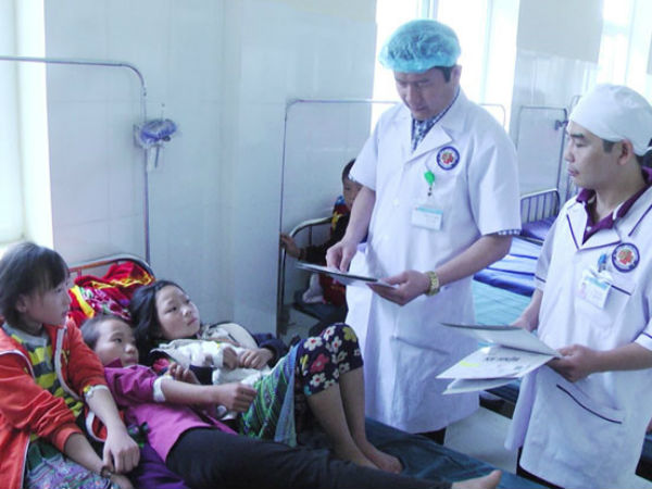73 học sinh ở Lào Cai nghi ngộ độc thực phẩm