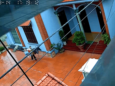 Cha của bé gái 3 tuổi bị đối tượng 79 tuổi hiếp dâm: "Ông ấy tỏ ra kiệt sức ở tòa nhưng về nhà vẫn đi lại phăng phăng"