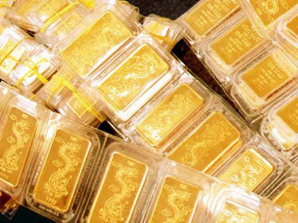 Giá vàng SJC tiếp tục “đổ đèo”