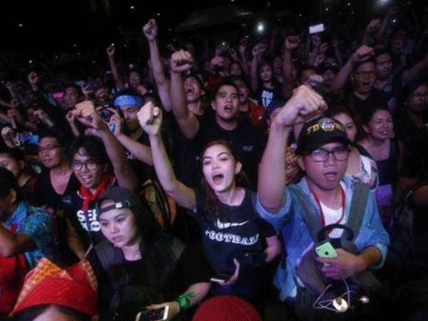 Hàng nghìn người Philippines biểu tình phản đối Tổng thống Duterte