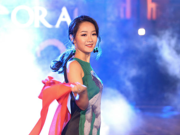 Dàn MC xinh đẹp của VTV lần đầu diễn thời trang