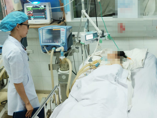 Vụ người phụ nữ nguy kịch sau phẫu thuật gọt cằm: Đã chuyển nữ bệnh nhân qua Singapore điều trị