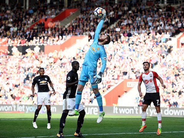 Bắt "lên thần", De Gea được MU thưởng đậm