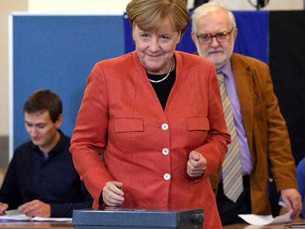 Liên minh chiến thắng, bà Merkel làm thủ tướng nhiệm kỳ thứ 4