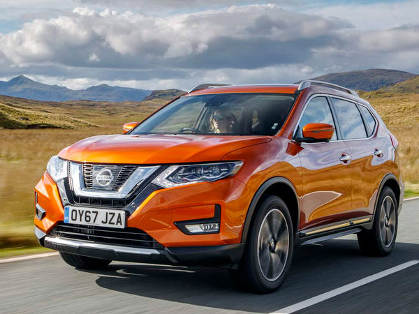Nissan X-Trail 2018 có giá từ 717 triệu đồng