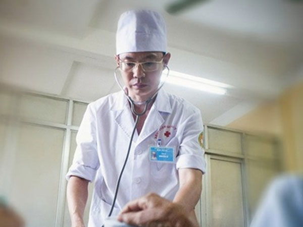 Video: Bác sĩ Hà Nội 10 năm sống khỏe với ung thư gan nhờ cây đu đủ