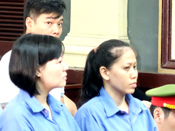 Hơn chục người Sài Gòn bị rút 38 sổ tiết kiệm