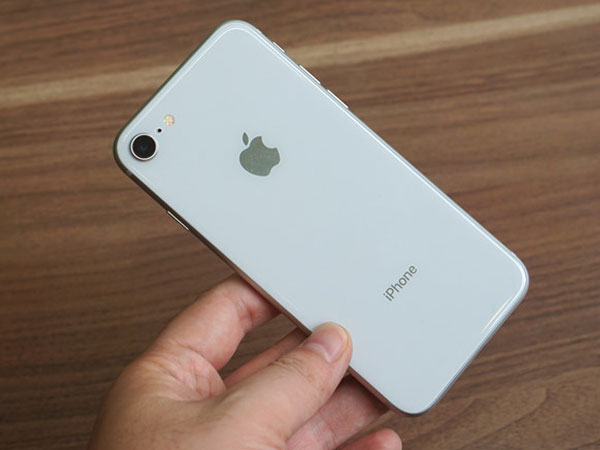 Linh kiện đắt hơn 10 USD, Apple tăng giá iPhone 8 50 USD
