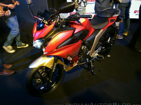 Mô tô dưới 50 triệu Đồng Yamaha Fazer 25 bắt đầu được bày bán