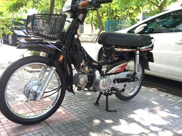 Xe máy Honda Dream II biển "khủng" giá 200 triệu tại Hà Nội