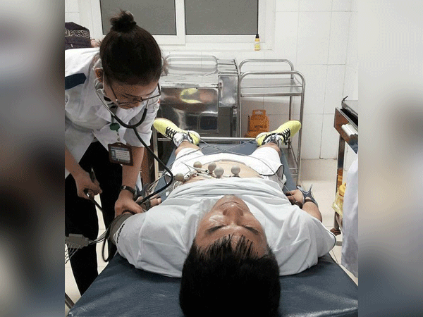 HLV Hữu Thắng nhập viện cấp cứu