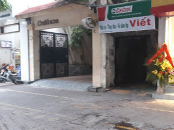 Người đàn ông bốc cháy dữ dội sau tiếng nổ lớn